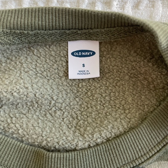 Old Navy Sweater - Picture 4 of 4